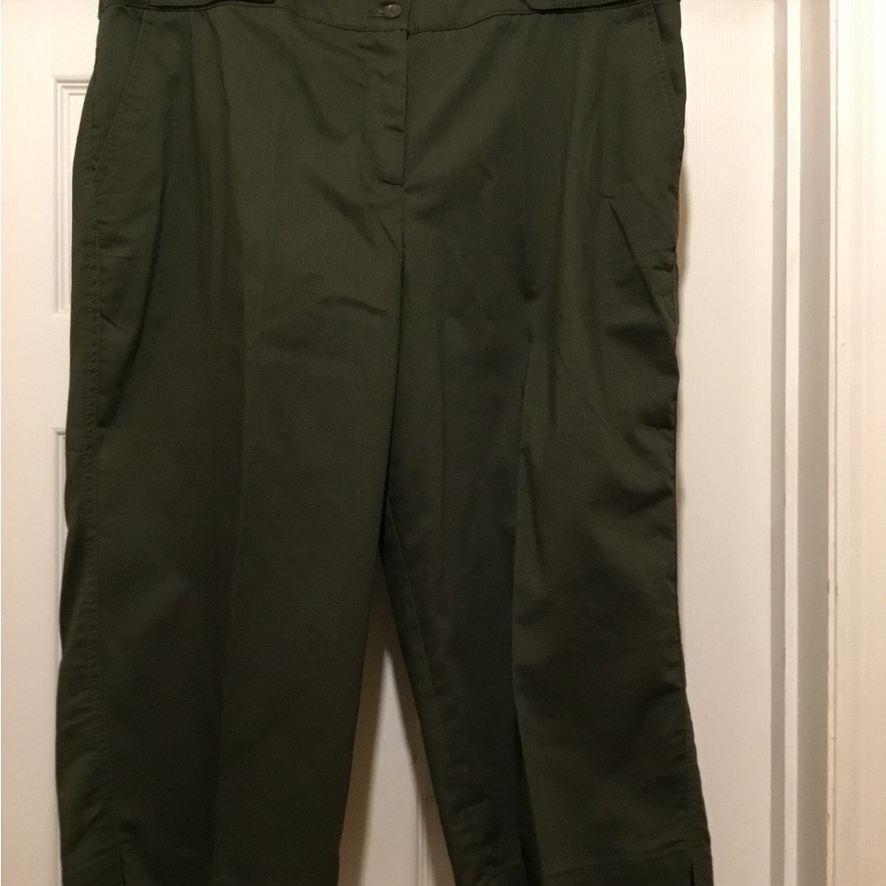 Dalia Collection Forest Green Cropped Pants